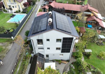 PV-Dachanlage und PV-Fassade 13,67 kWp in Steyr